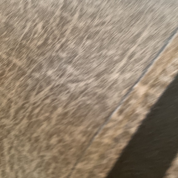 Two black grey pillows - Picture 5 of 7